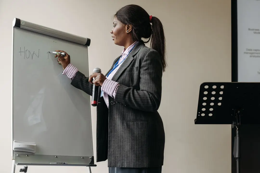 Vijf redenen waarom gerichte stemcoaching nu later tijd oplevert
